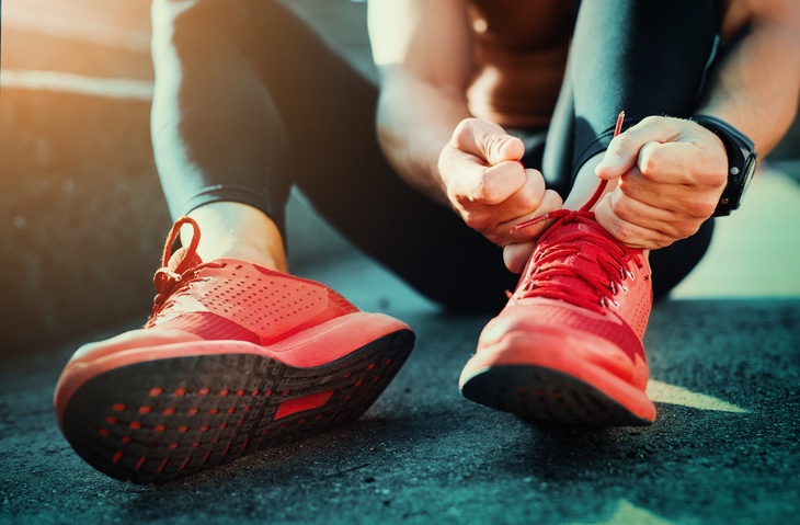 athlete tie shoes